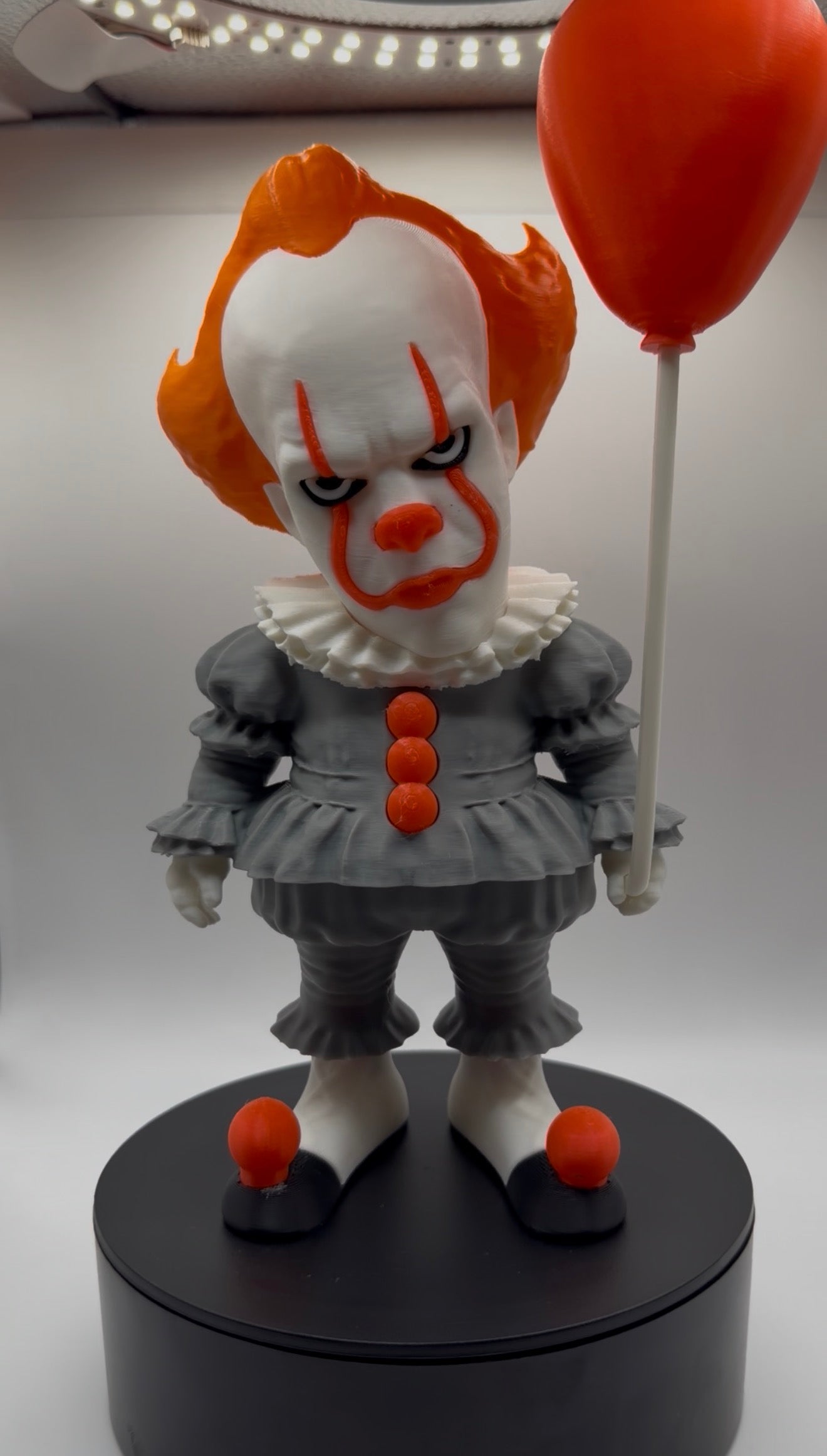 IT Pennywise Glow In The Dark 18CM Figure!