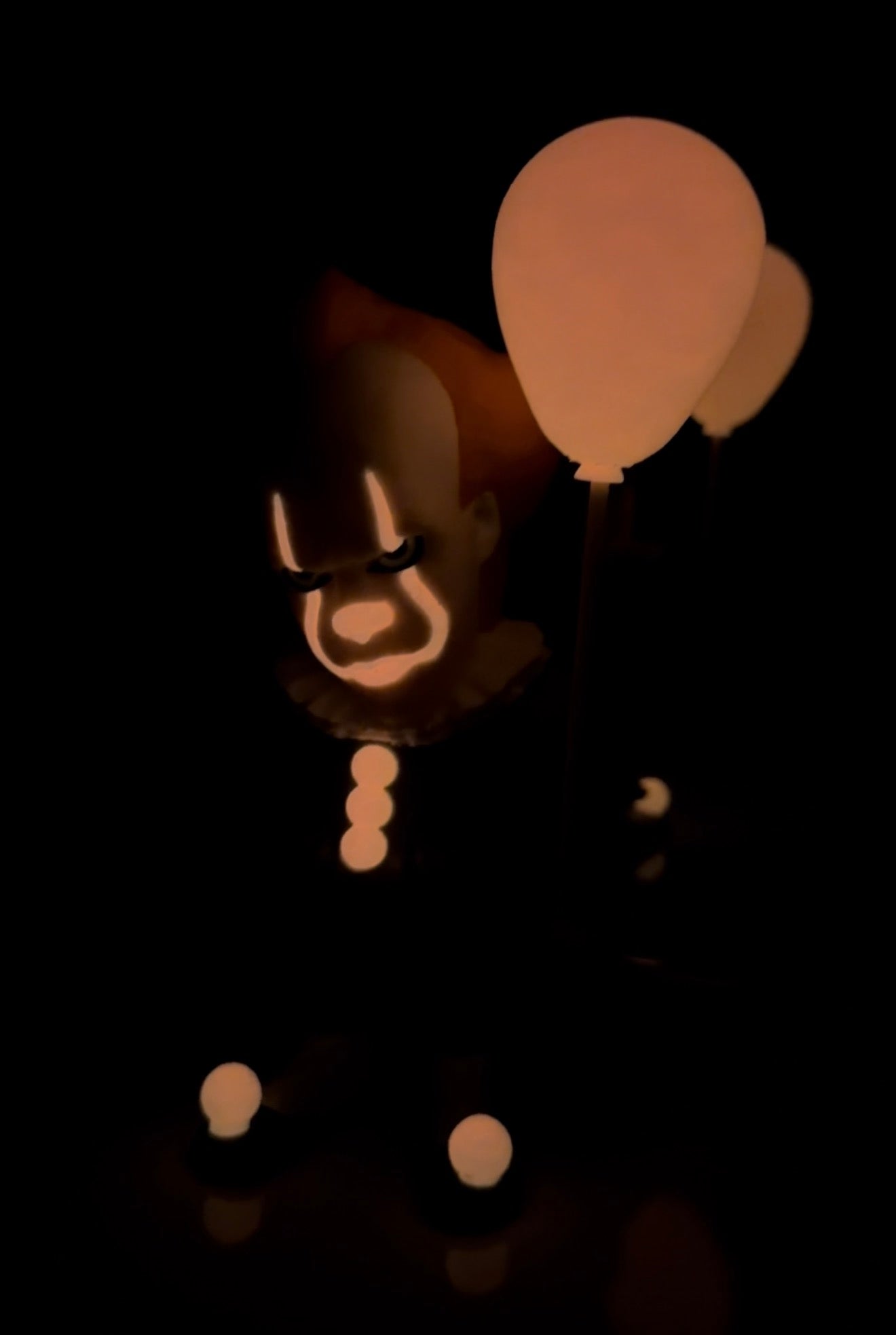 IT Pennywise Glow In The Dark 18CM Figure!